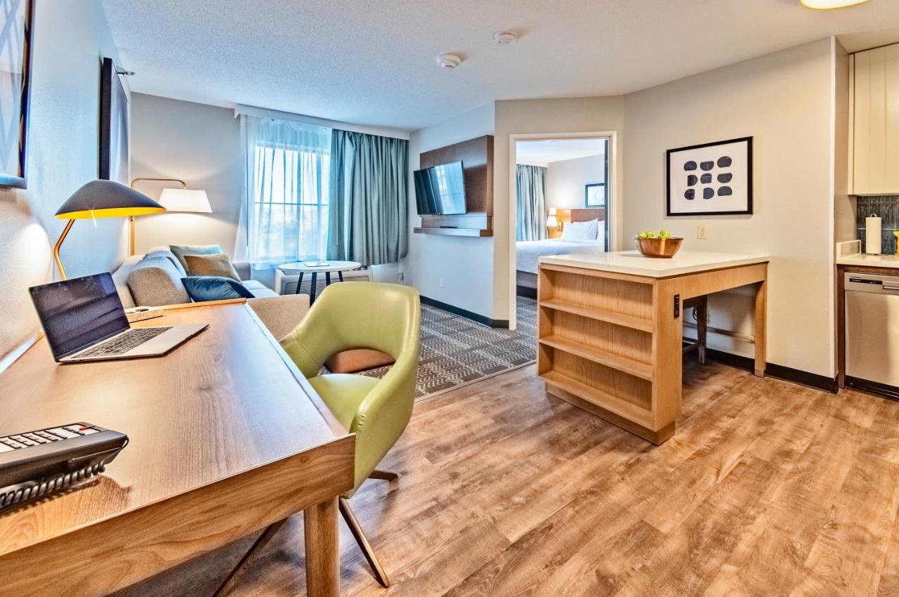 Staybridge Suites - Cedar Rapids North By Ihg Dış mekan fotoğraf
